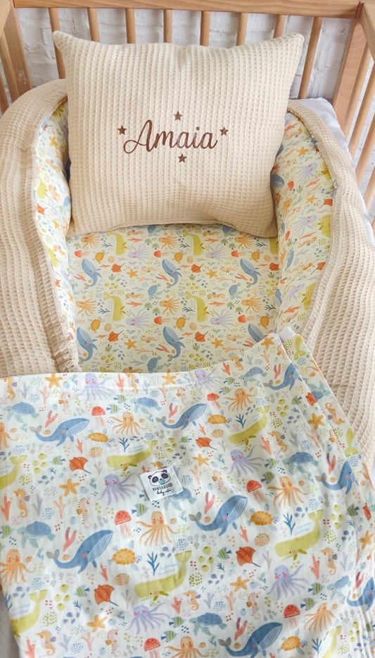 Pack Baby Bajo el mar ecru (nido, manta y cojín personalizado)